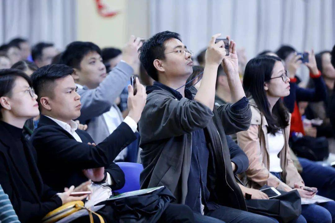 克雷兄弟的秋天